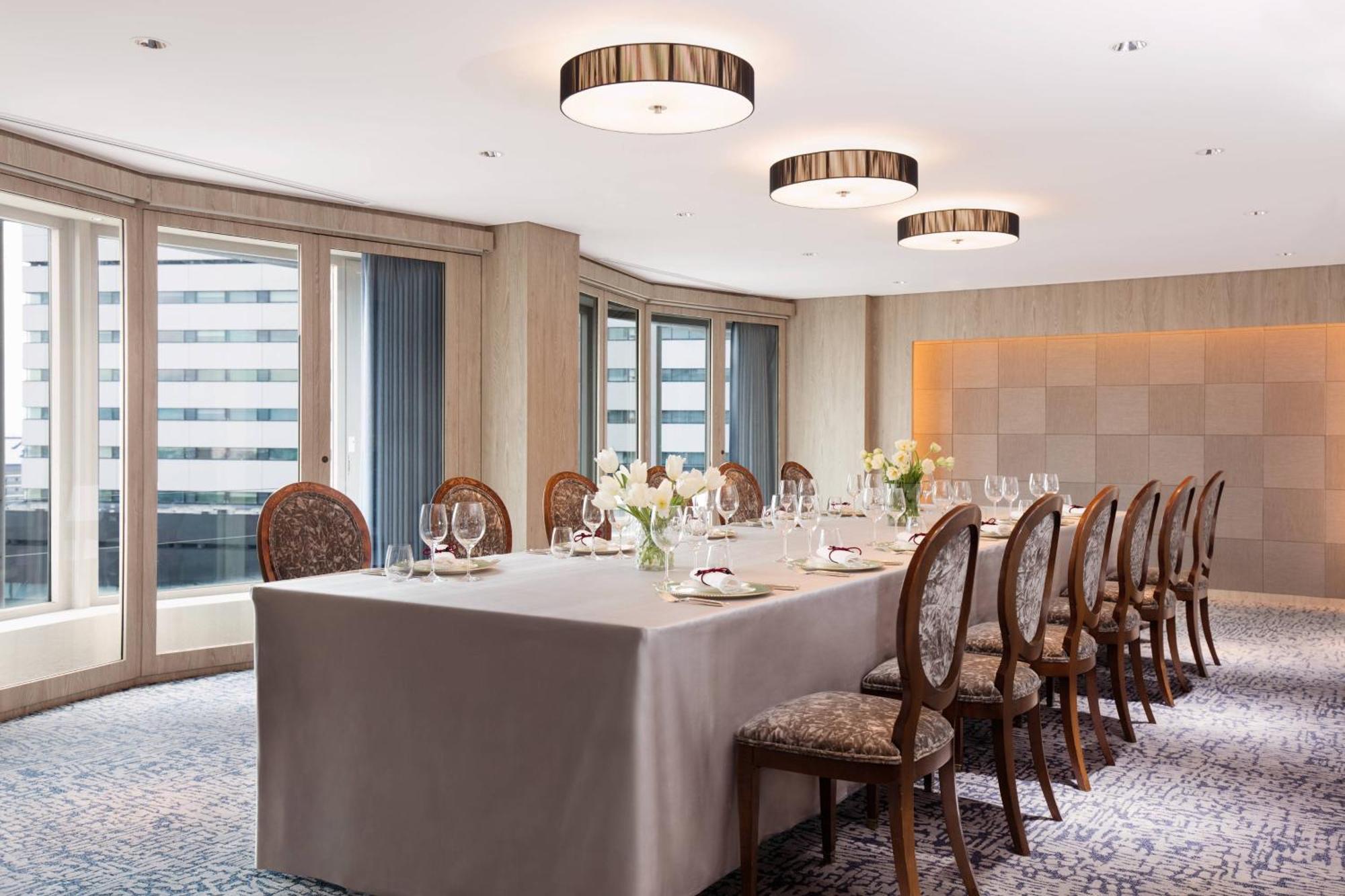 Hotel Courtyard By Marriott Shin-Osaka Station Zewnętrze zdjęcie The Private Suite