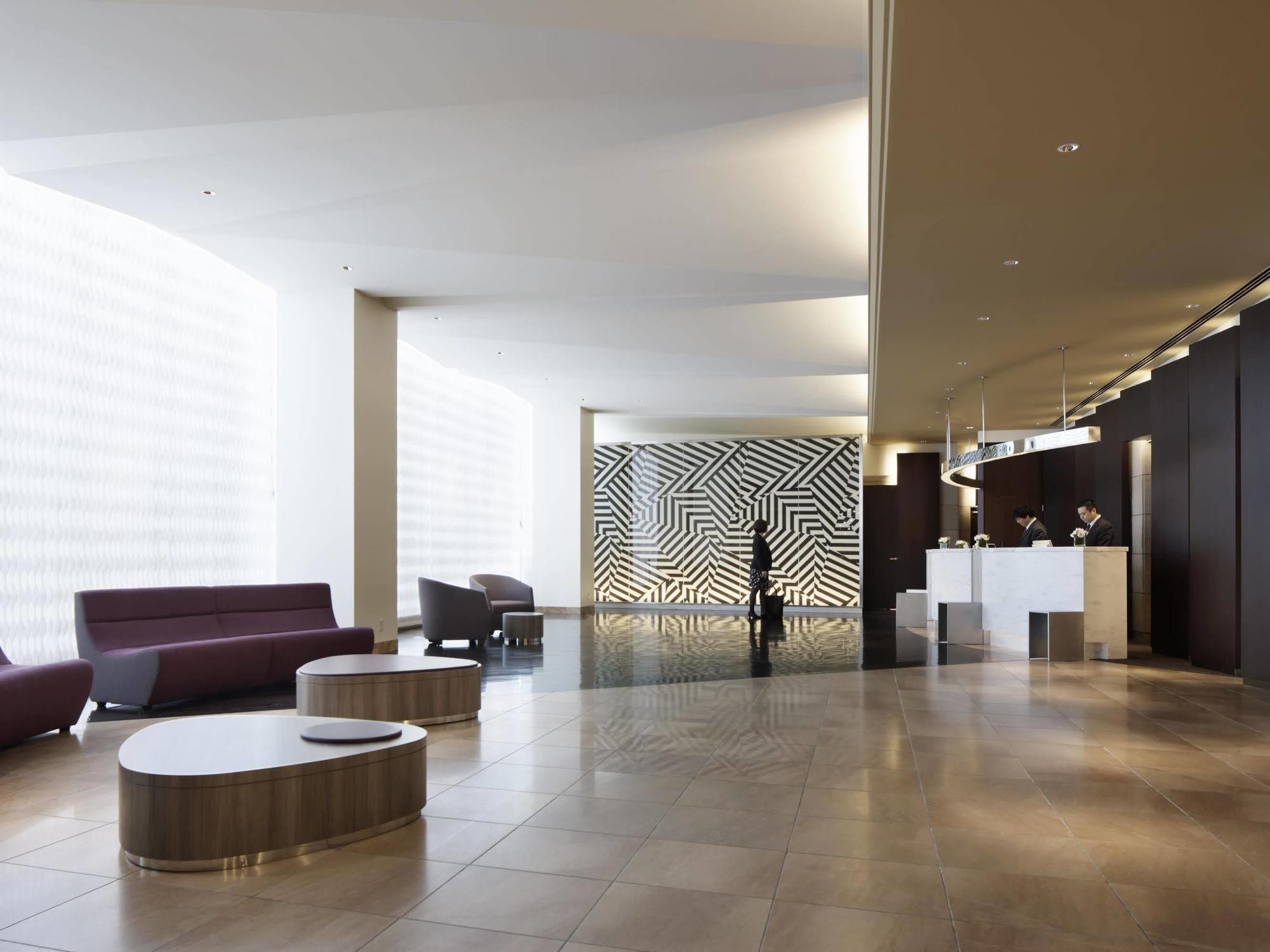 Hotel Courtyard By Marriott Shin-Osaka Station Zewnętrze zdjęcie The lobby of the hotel