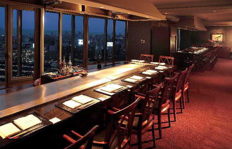 Hotel Courtyard By Marriott Shin-Osaka Station Restauracja zdjęcie The bar at the 49th floor