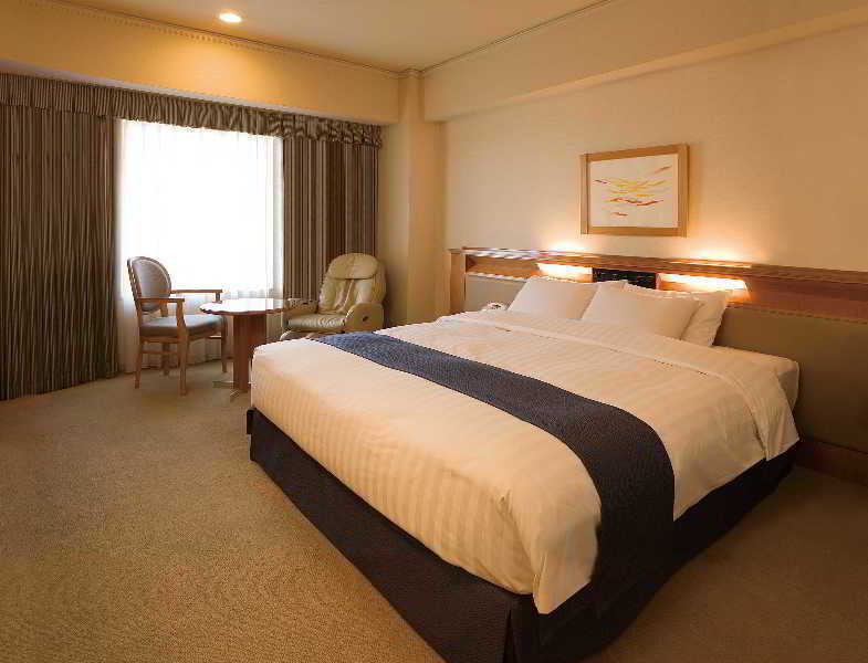 Hotel Courtyard By Marriott Shin-Osaka Station Pokój zdjęcie A room at the hotel